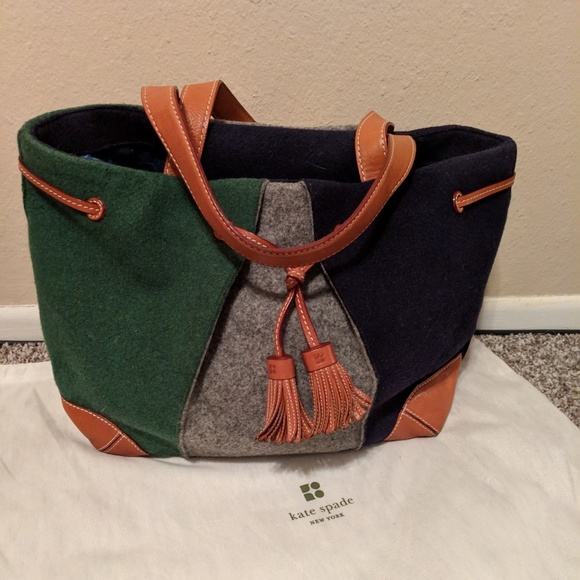 Purse - Picture 1 of 1